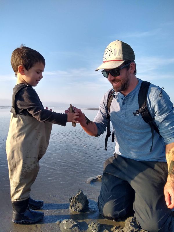 Digging for Ocean Clams