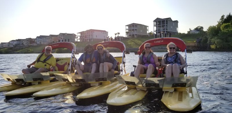 Boat Tour With Family in San Diego